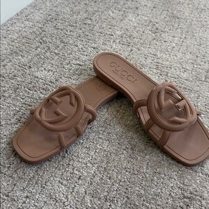 Authentic Gucci Women’s Slide sandal with interlocking G size 39 Vintage Camel